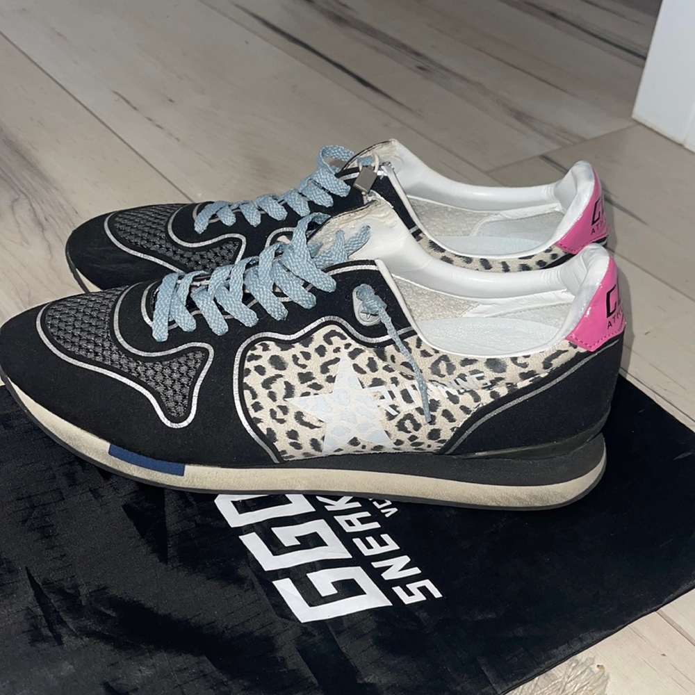 Excellent condition Golden Goose RUNNING sneakers with dust bag women’s 39 or 9!